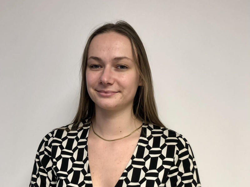 Lilou, stagiaire de 3ème année d'audioprothésiste